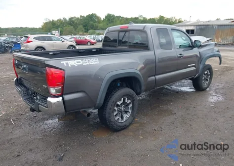 2016 Toyota Tacoma Trd Off Road z USA, uszkodzony, nr VIN 5TFSZ5AN8GX009620